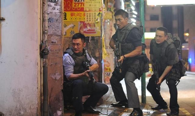 特勤队2，港剧《叛逃》和电影《赤道》中的香港CTRU反恐特勤队图3